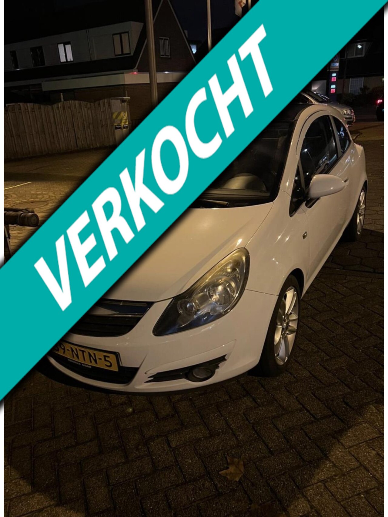 Opel Corsa - 1.4-16V Color Edition Cruisecontrol Airco - AutoWereld.nl