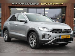Volkswagen T-Roc - 1.0 TSI Life Adaptive Cruise Virtual Dashb. Camera PDC Airco Trekhaak