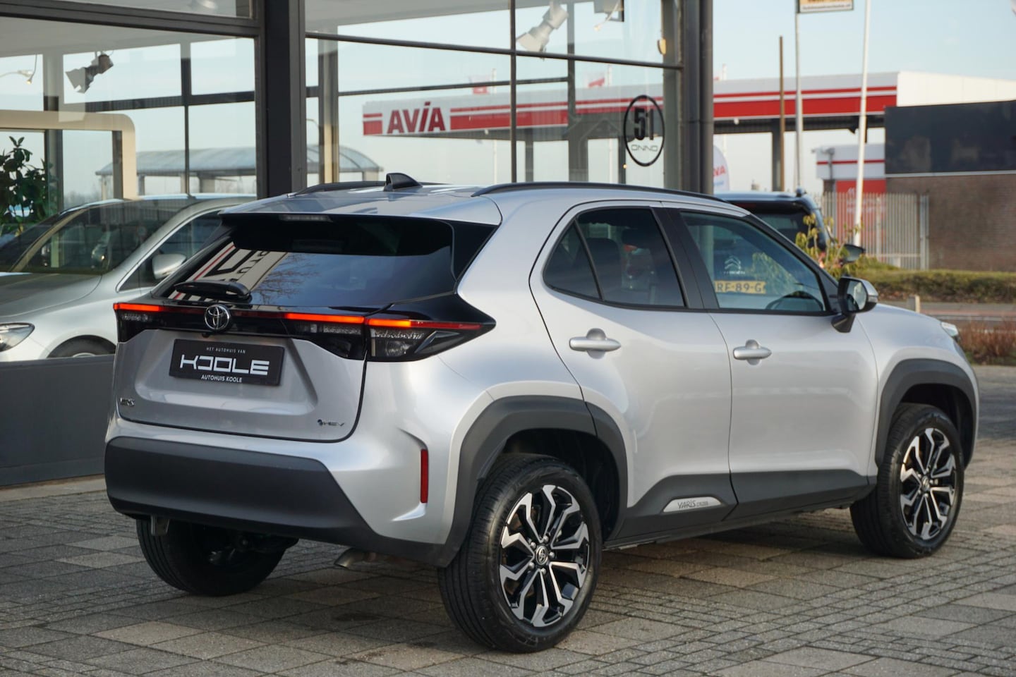 Toyota Yaris Cross - 1.5 Hybrid 115 Style Groot navi | Stuur+stoel verwarming - AutoWereld.nl