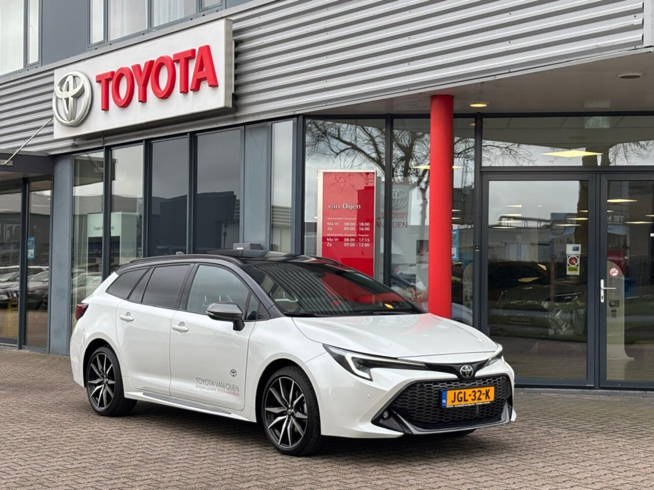 Toyota Corolla Touring Sports - Hybrid 180 Gr Sport | Pano / schuifdak | Head up | Vol- opties - AutoWereld.nl