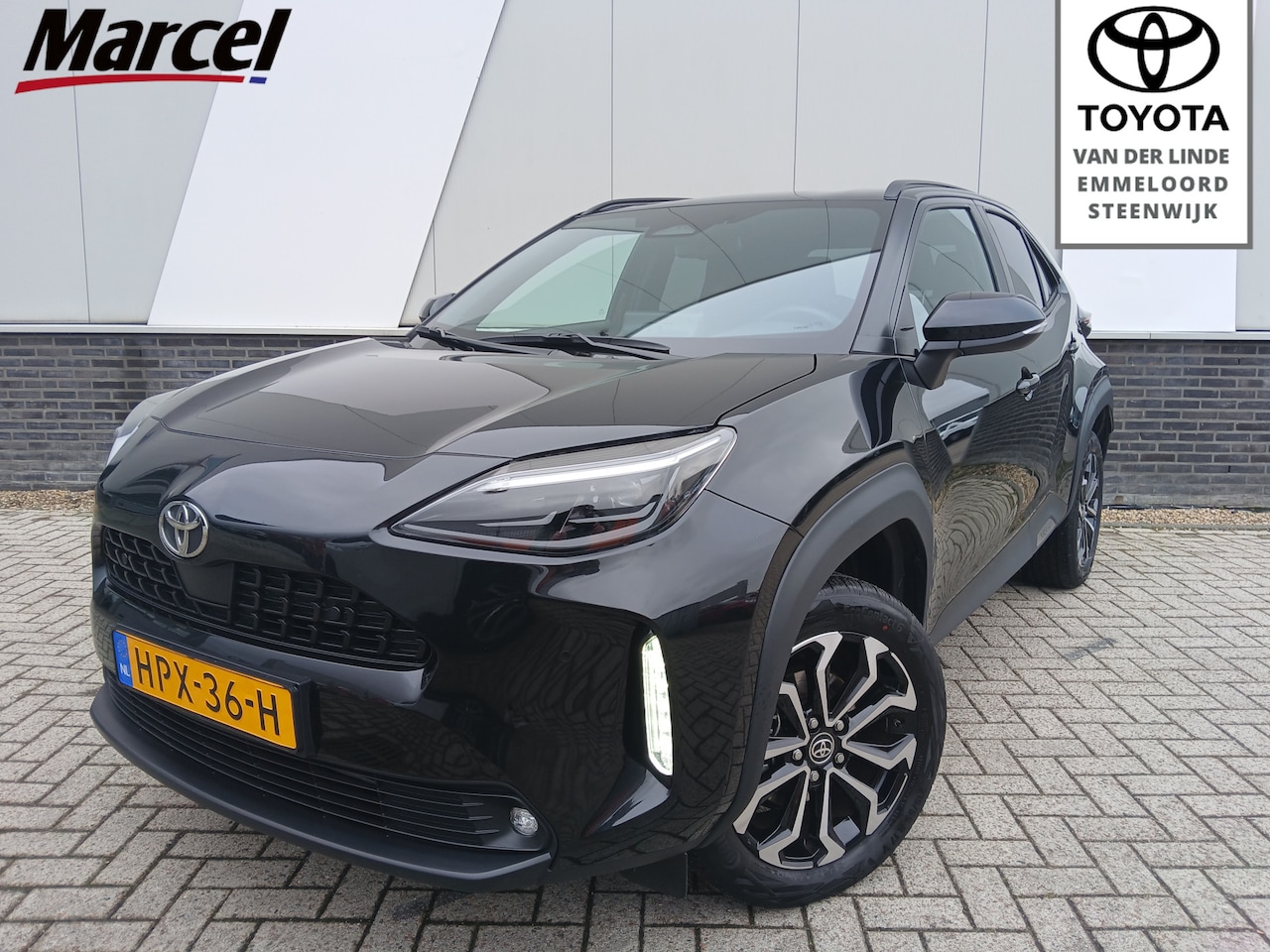 Toyota Yaris Cross - 1.5 Hybrid 115 First Edition met Comfort Pack NL auto PDV v+a Dode hoek Apple/Android auto - AutoWereld.nl