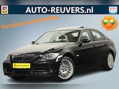 BMW 3-serie - 325xi xDrive Panorama / Opendak / Navigatie / Cruise / PDC / Bluetooth