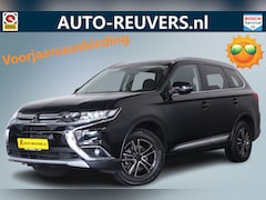 Mitsubishi Outlander - 2.0 / CarPlay / Trekhaak / Cam / 4s Band