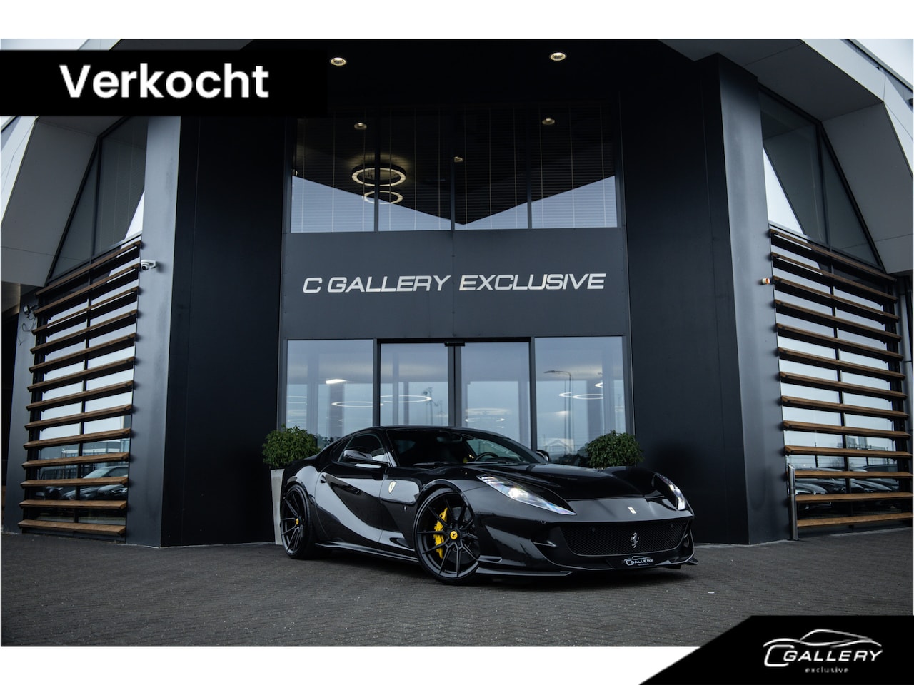 Ferrari 812 Superfast - 6.5 V12 HELE - Novitec | Nero Daytona | Lift | JBL | Camera | Memory | Stoelverwarming - AutoWereld.nl