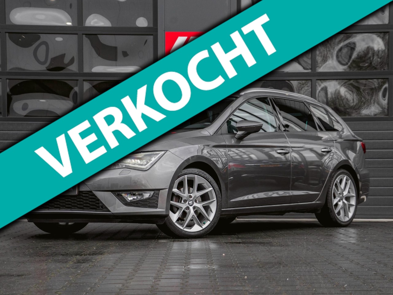 SEAT Leon ST - 1.4 TSI FR Business Cruise|Navi|Stoelverwarming|PDC|Rood Stiksel - AutoWereld.nl