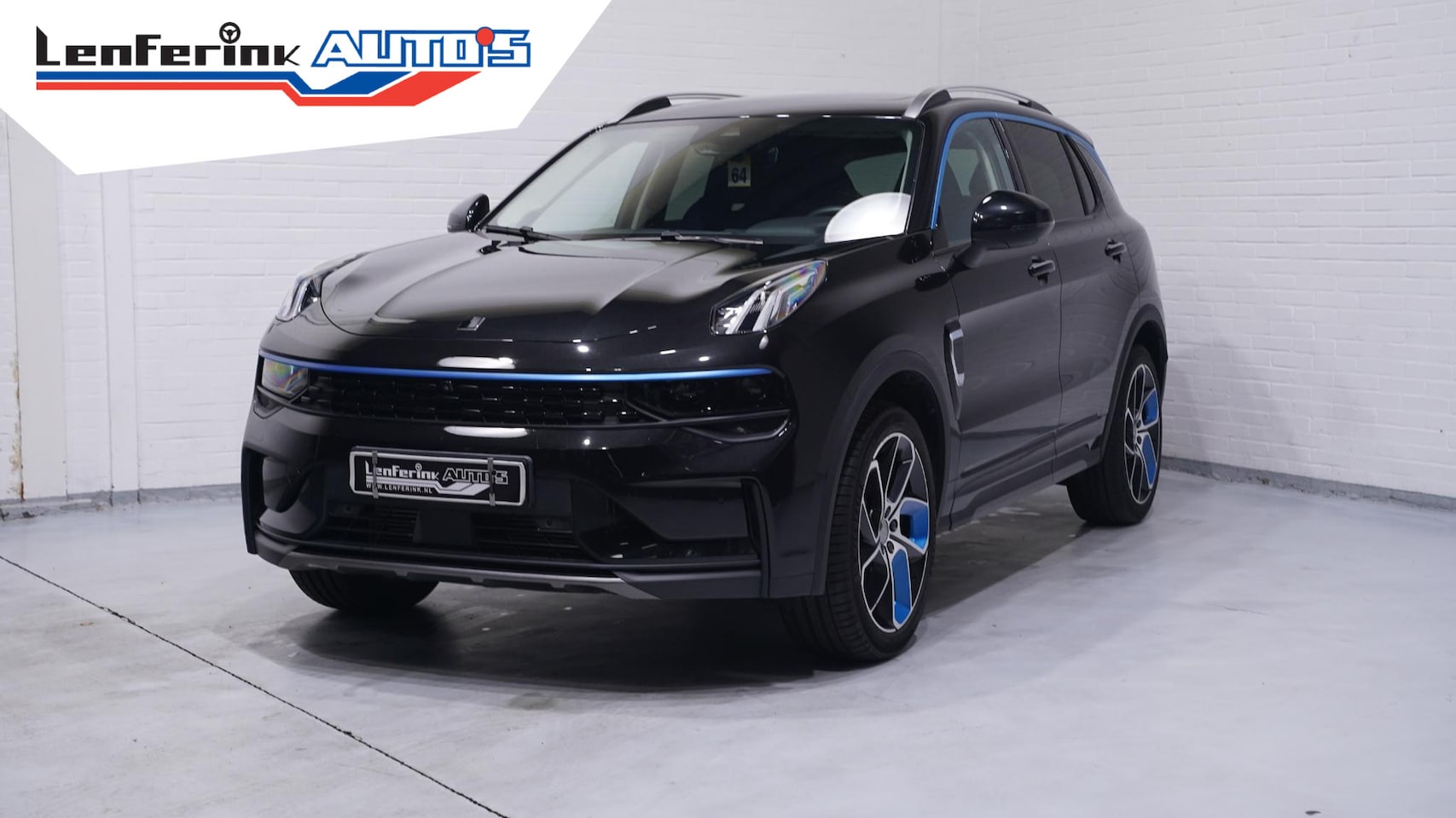Lynk & Co 01 - 1.5 pano-dak ACC navi stoelverwarming apple-carplay led-verlichting telefoonlader PDC v+a - AutoWereld.nl