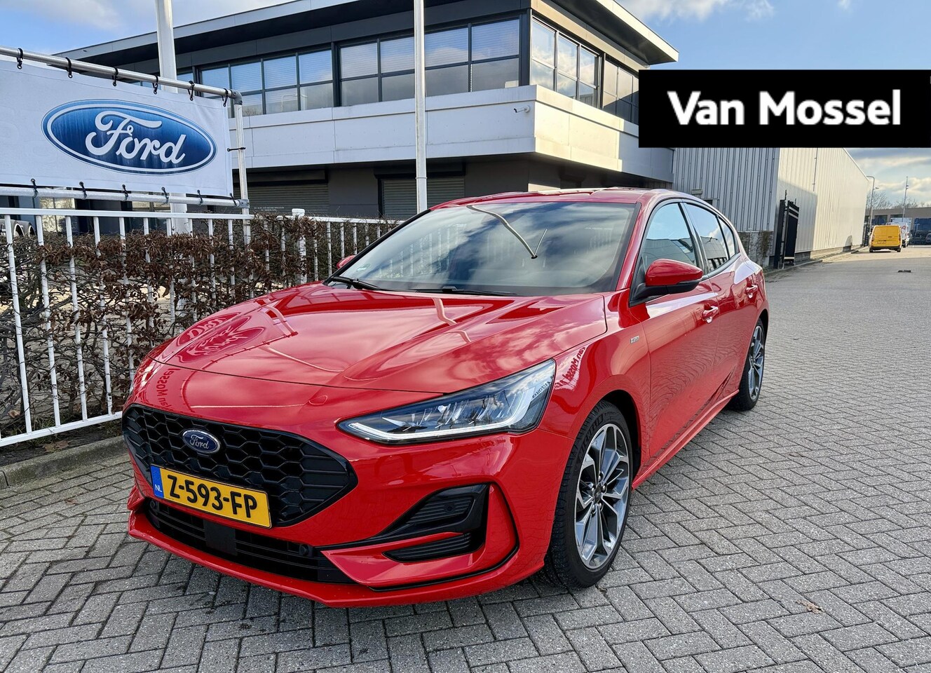 Ford Focus - 1.0 EcoBoost Hybrid ST Line X Afneembare Trekhaak | Winterpack | 18"lichtmetalenvelgen - AutoWereld.nl