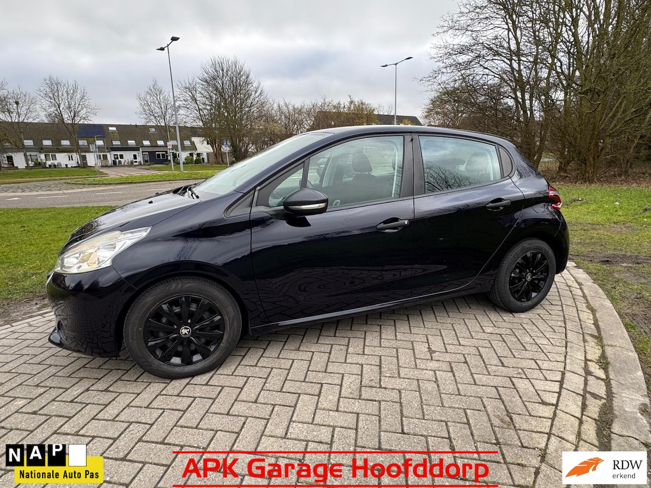 Peugeot 208 - 1.2 VTi Access / Airco / 140.000 km - AutoWereld.nl