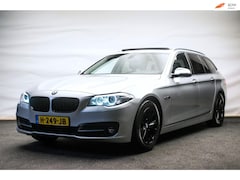BMW 5-serie Touring - 520d High Executive Automaat [ Panoramadak Luchtvering Bi-Xenon Trekhaak Leder Sportstoele