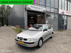 SEAT Cordoba - 1.4-16V Signo 1e eigenaar Nieuwe APK NAP Logisch