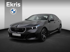 BMW i5 - eDrive40 M Sportpakket Pro | Travel Pack | Stuurwielrand Verwarmd | Trekhaak | Driving Ass