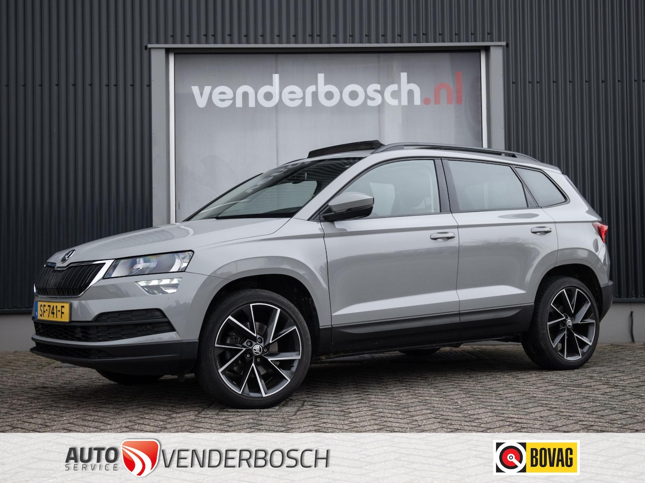 Skoda Karoq - 1.5 TSI ACT Ambition Business 150pk | Pano | CarPlay | Camera | Trekhaak 1.500kg - AutoWereld.nl