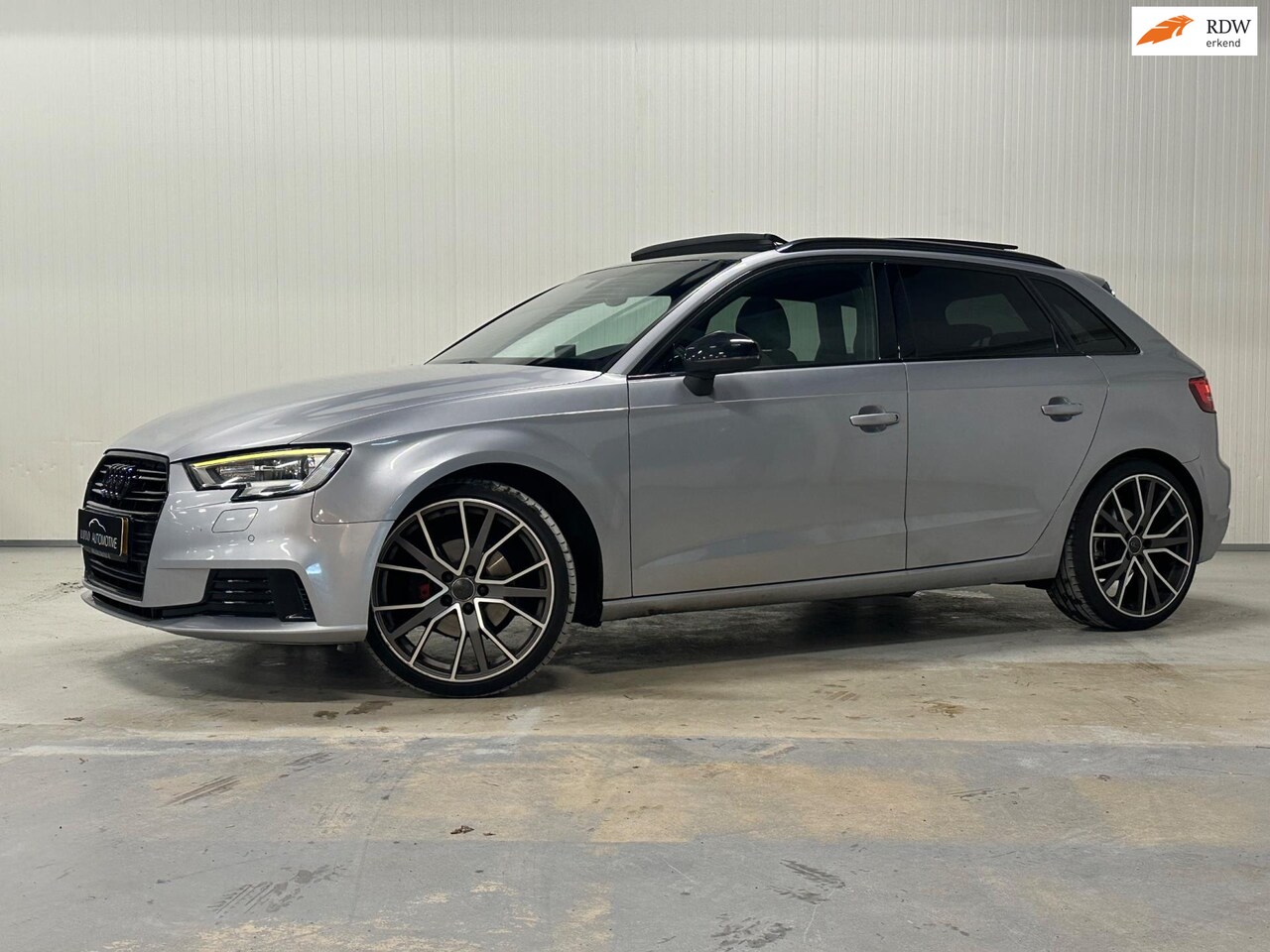 Audi A3 Sportback - 1.5 TFSI CoD Design Pro Line Plus | PANO | BLACK OPTIC | VIRTUAL DASH - AutoWereld.nl