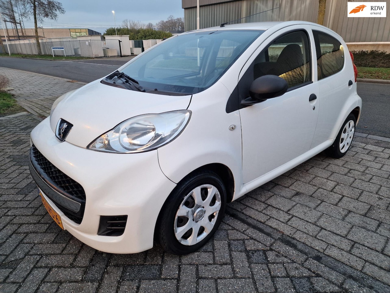 Peugeot 107 - 1.0-12V XR 1.0-12V XR, 1e eigenaar, Apk, Nap, Zeer netjes, Inruil mogelijk. - AutoWereld.nl