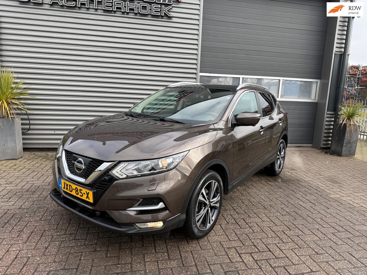 Nissan Qashqai - 1.2 Tekna Pano / 1-Jaar garantie / Trekhaak!! - AutoWereld.nl