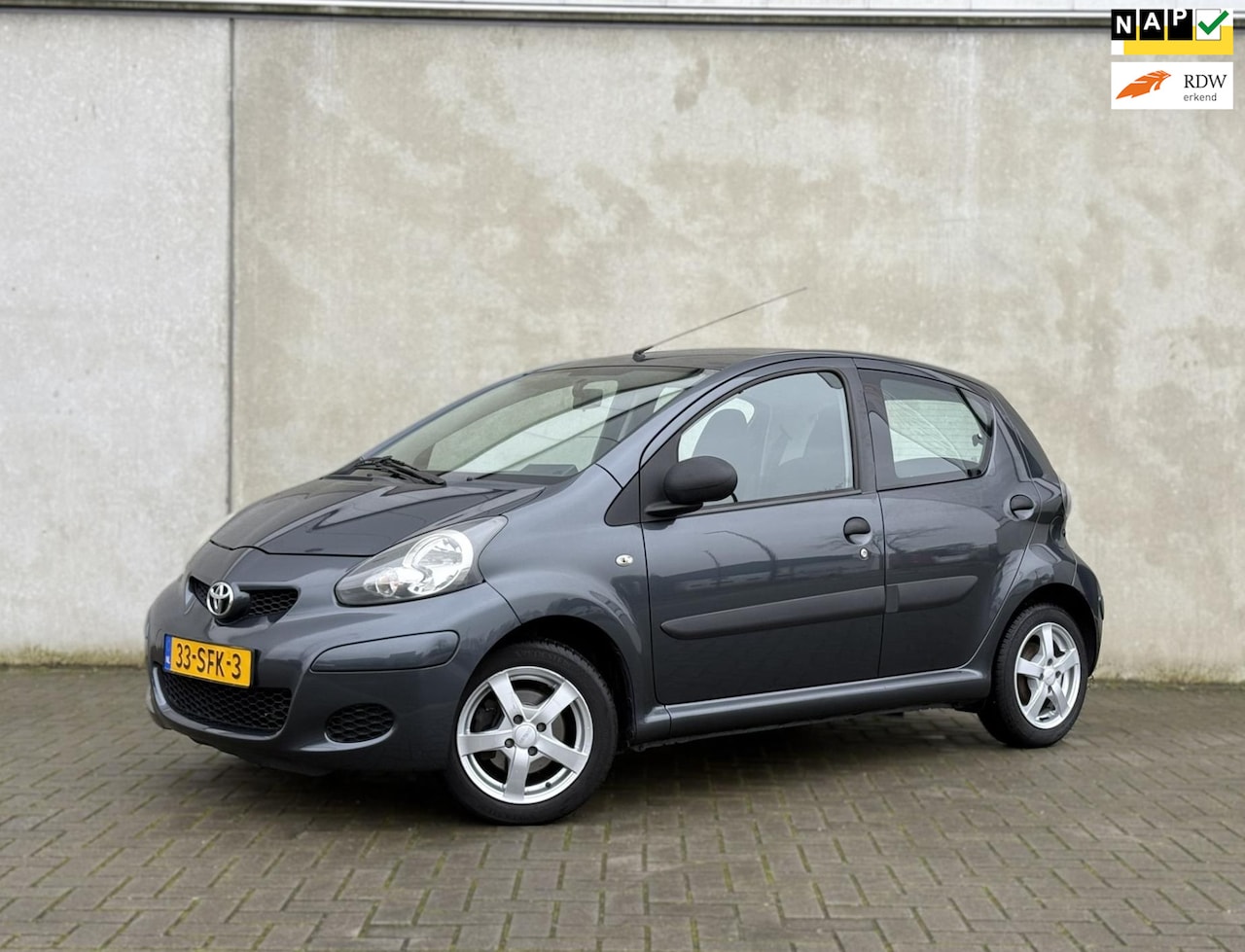 Toyota Aygo - 1.0-12V Airco, Carplay/Android, NAP - AutoWereld.nl