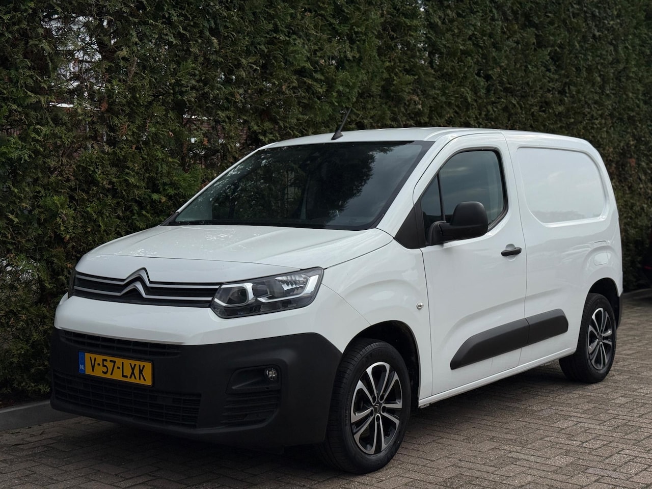 Citroën Berlingo - 1.2 PureTech CarPlay Camera BTW - AutoWereld.nl