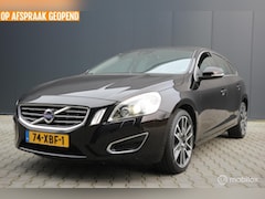 Volvo V60 - 1.6 T3 Summum XENON/LEDER/PDC/ECC/NAP
