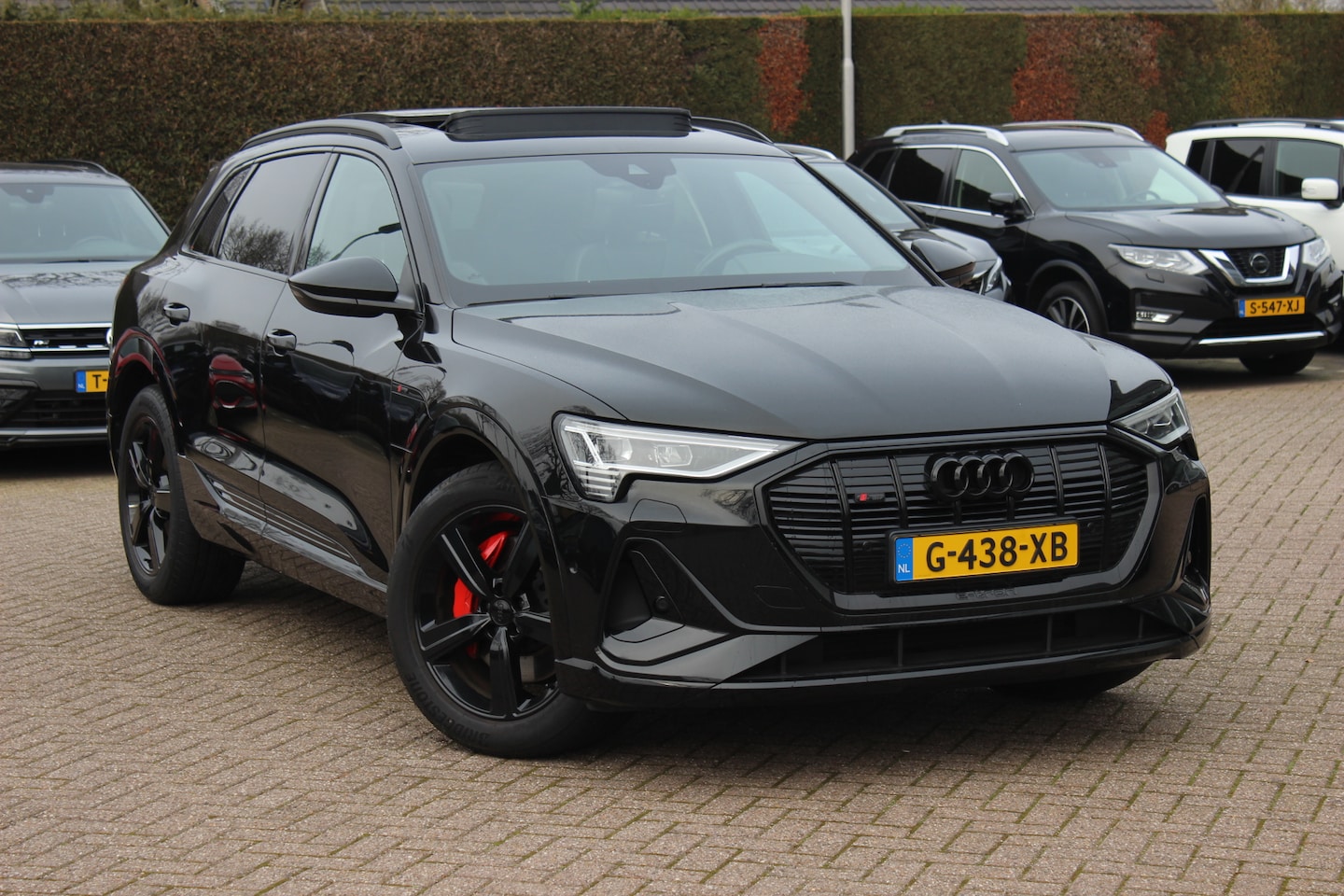 Audi e-tron - e-tron 50 quattro Launch edition Black 71 kWh S-line / SoH 92.1% / Trekhaak / Panoramadak - AutoWereld.nl