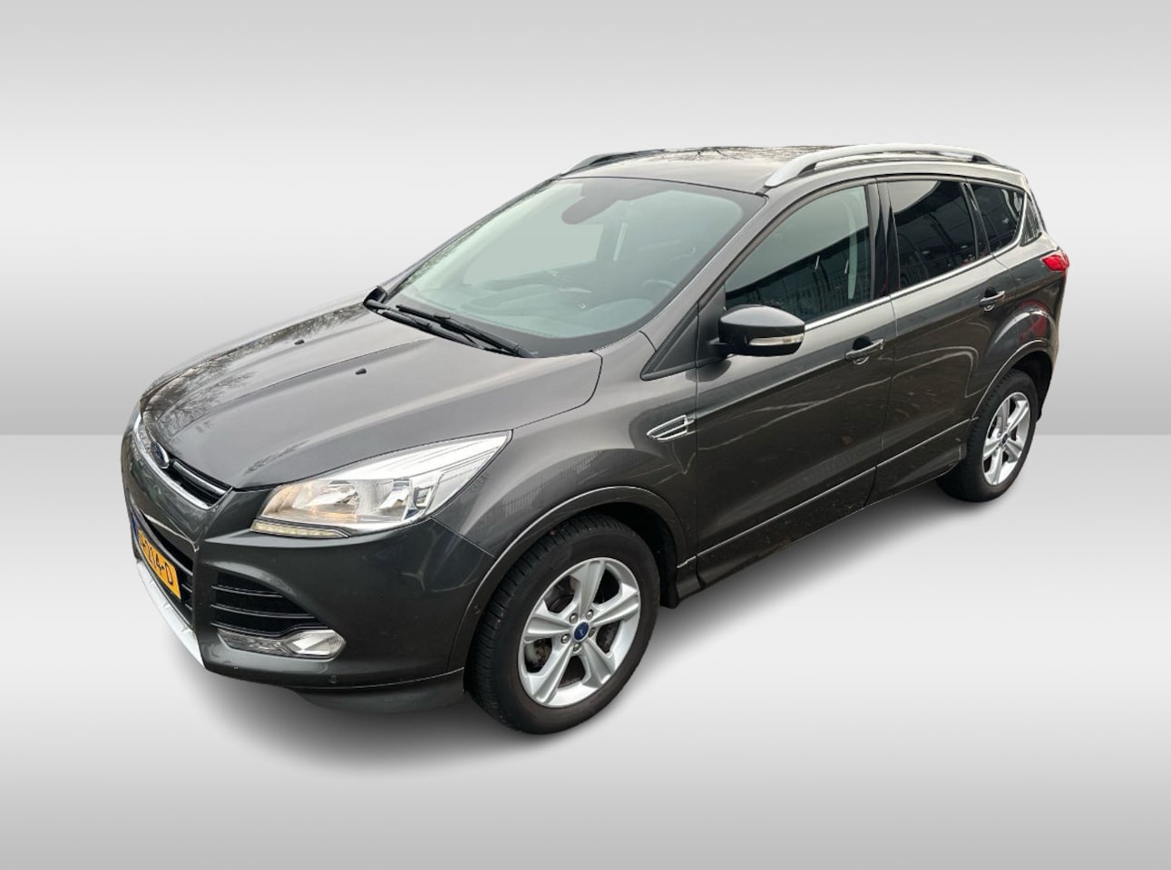 Ford Kuga - 1.5 Titanium Styling Pack / NL Auto! / 1e Eign. / Trekhaak / Camera / Half leder / 18'' / - AutoWereld.nl