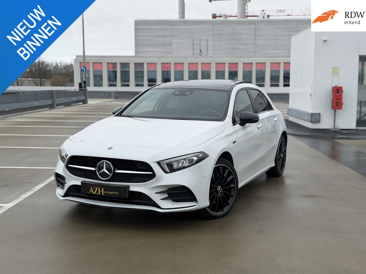 Mercedes-Benz A-klasse - 250 e Premium PANO | CAMERA | Sfeerverlichting | Burmester - AutoWereld.nl