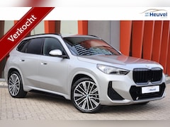 BMW X1 - sDrive18i M-Sport | Leder | Panoramadak | Harman Kardon | HUD | 360° Camera | Comfort Acce