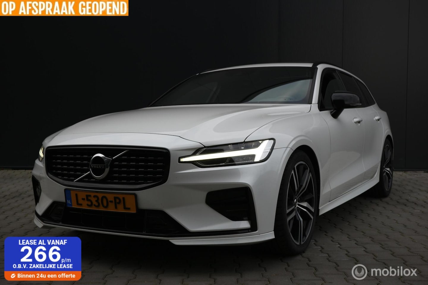 Volvo V60 - 2.0 B4 R-Design 1-STE EIGENAAR/PANORAMADAK/LED/NAP - AutoWereld.nl