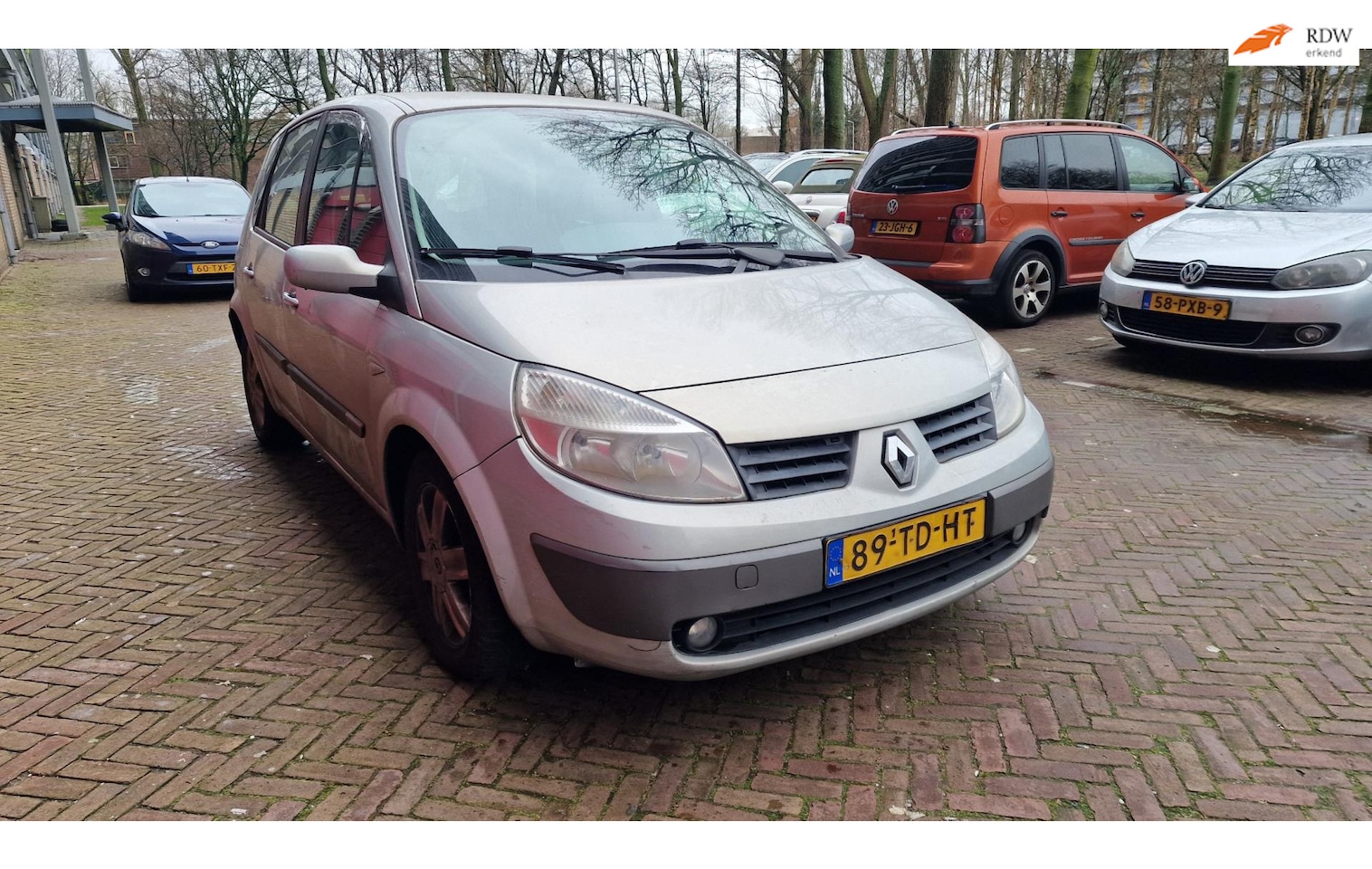 Renault Scénic - 1.6-16V Privilège Luxe Automaat Airco - AutoWereld.nl