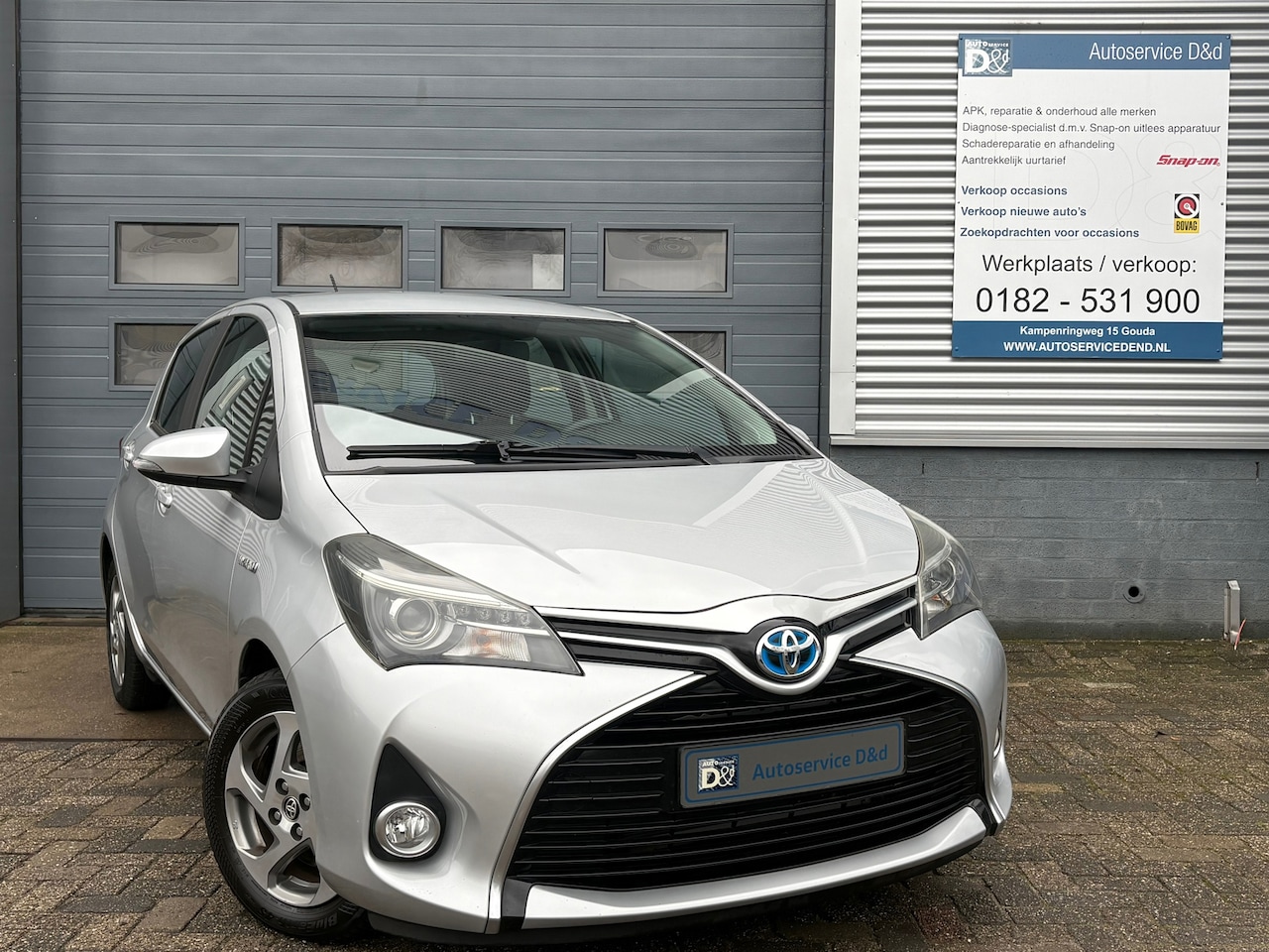 Toyota Yaris - 1.5 Hybrid Lease 2015|Navi|Cruise|Trekhaak|NAP| - AutoWereld.nl