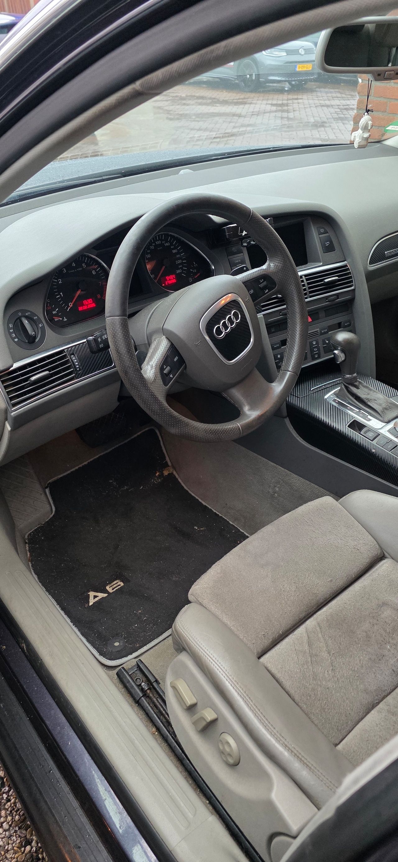 Audi A6 Limousine - 3.2 FSI quattro 3.2 v6 fsi - AutoWereld.nl