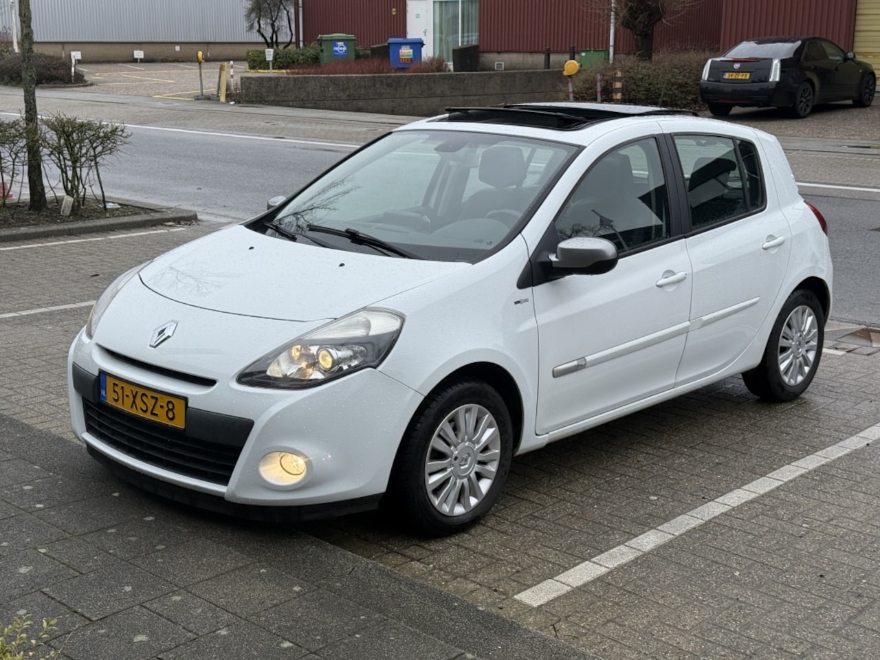 Renault Clio - 1.5 dCi 88PK Night & Day Pano ECC Clima PDC - AutoWereld.nl