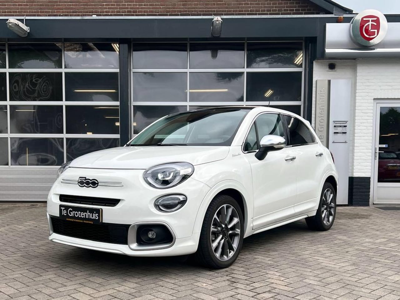 Fiat 500 X - Dolcevita Special Edition Cabrio Automaat Hybrid - AutoWereld.nl