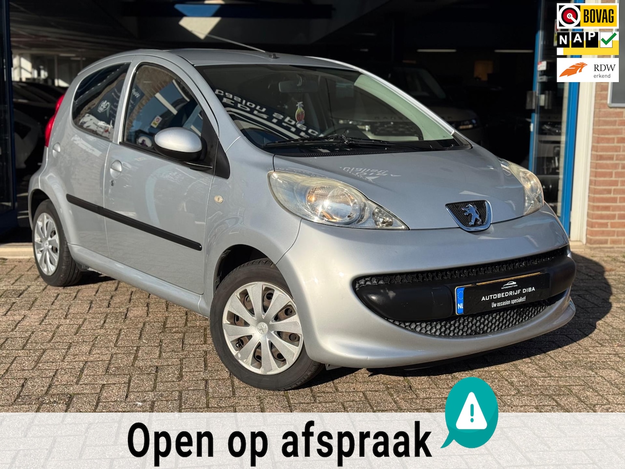 Peugeot 107 - 1.0-12V XS 2008 5drs Grijs AUT APK NAP - AutoWereld.nl