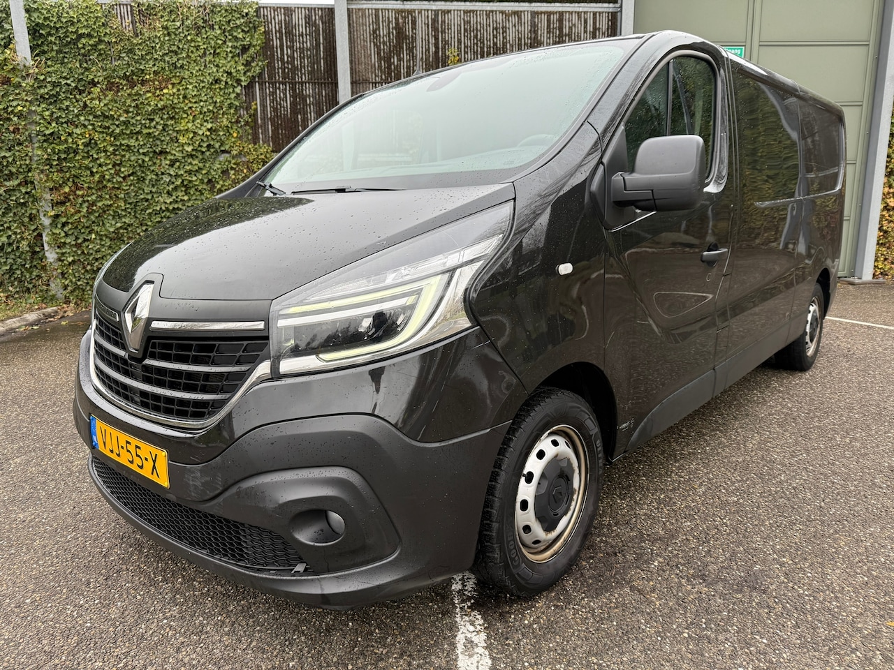 Renault Trafic - 2.0 dCi 120 T29 L2H1 Comfort AIRCO | TREKHAAK | NAVI - AutoWereld.nl