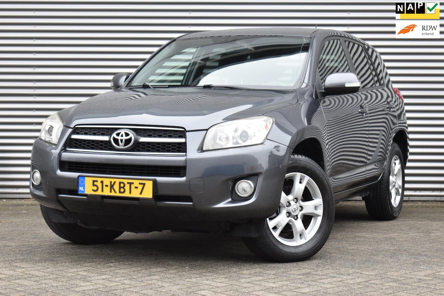 Toyota RAV4 - 2.0 VVTi Dynamic AWD, Airco, Ecc, Camera, Trekhaak. - AutoWereld.nl
