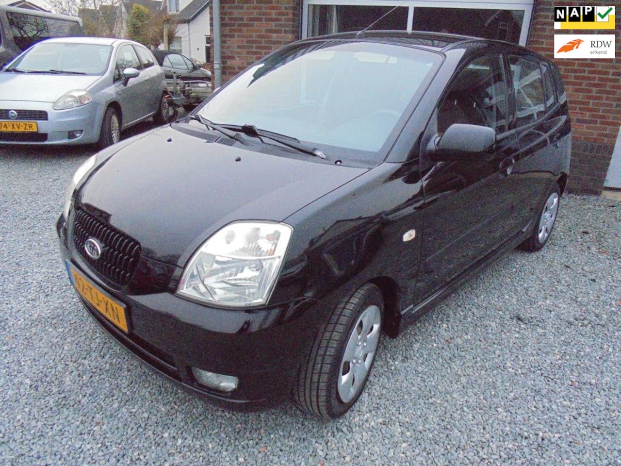 Kia Picanto - 1.0 Bling / APK /NAP/ Weinig km / Airco /trekhaak. - AutoWereld.nl