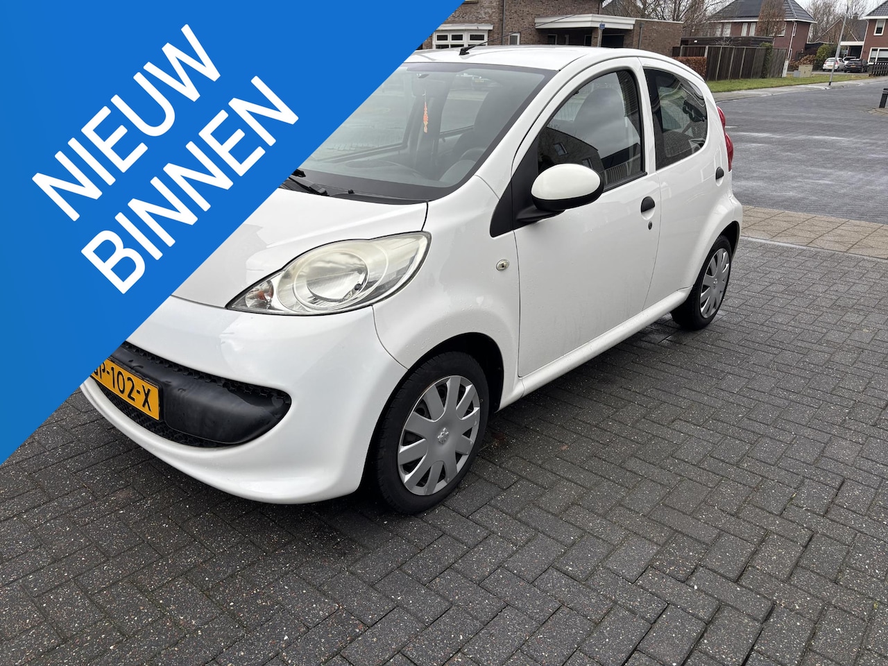 Peugeot 107 - 1.0-12V XR 1.0-12V XR - AutoWereld.nl