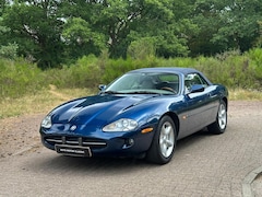 Jaguar XK8 - 4.0 V8 Convertible | Sapphire Blue | Youngtimer
