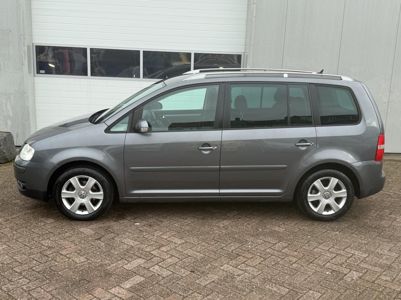 Volkswagen Touran - 1.6 Business 1.6 Business - AutoWereld.nl