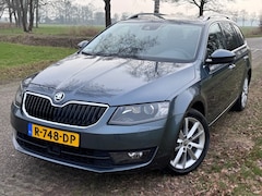 Skoda Octavia - 1.4 TSI DSG / LEDER / XENON / NAVI / TREKHAAK