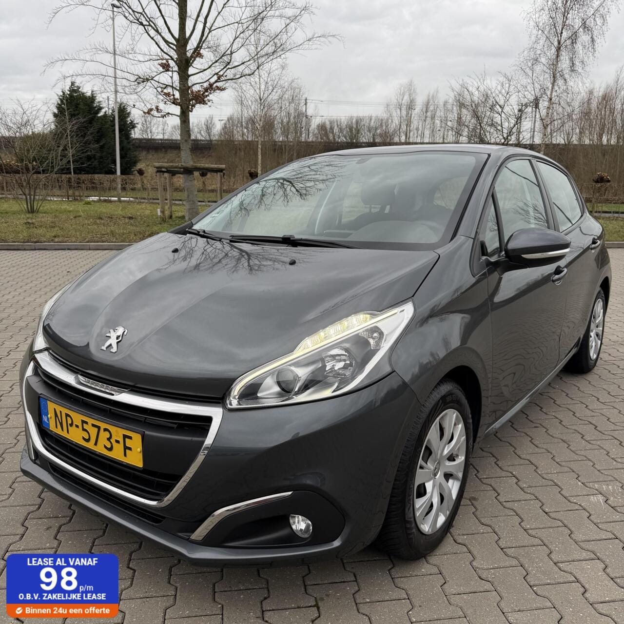 Peugeot 208 - 1.2 Allure 2017 | Navi | PDC | NW APK - AutoWereld.nl