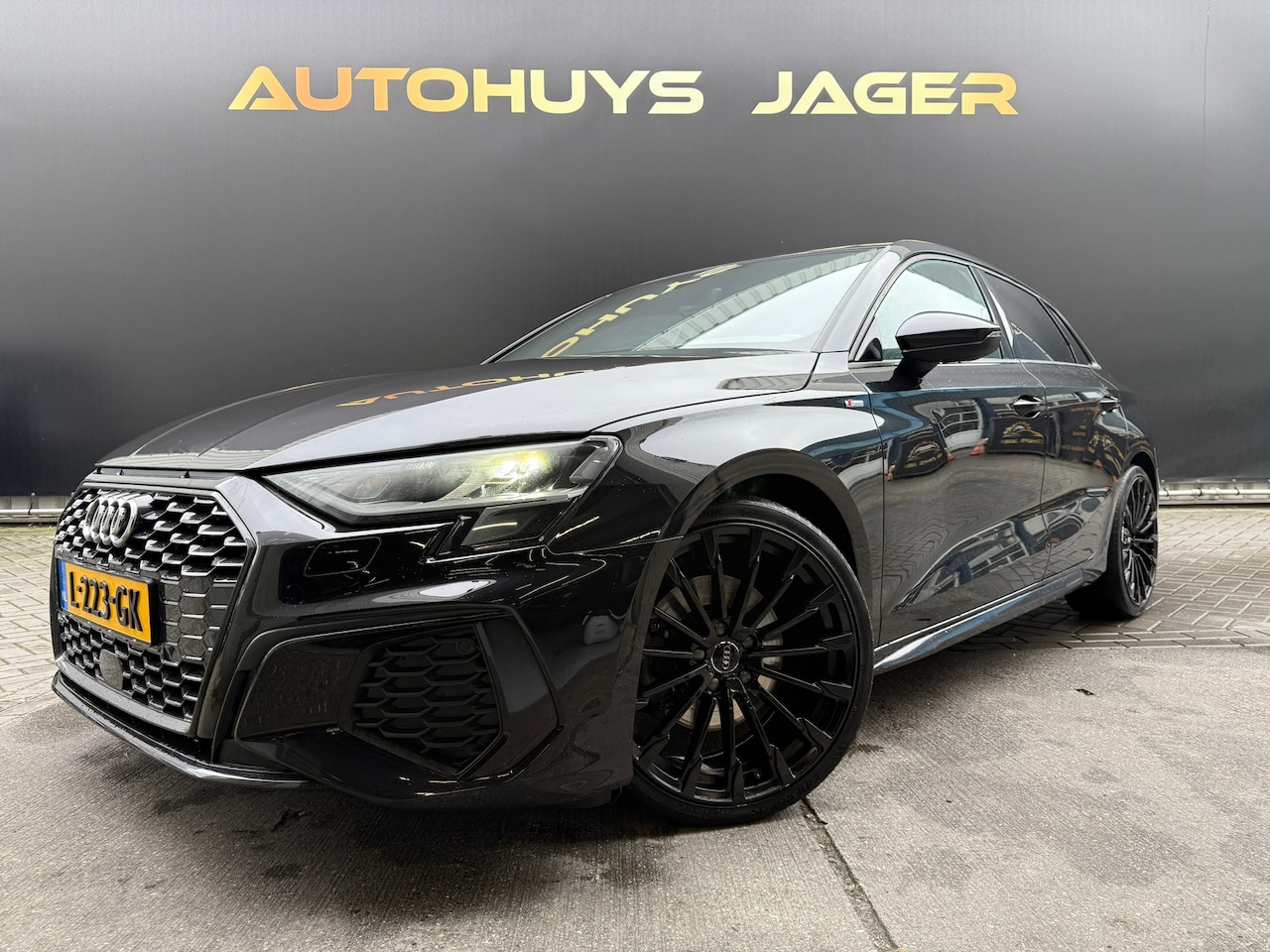 Audi A3 Sportback - 35 TFSI S edition El.Stoelen El.Achterklep Carplay - AutoWereld.nl