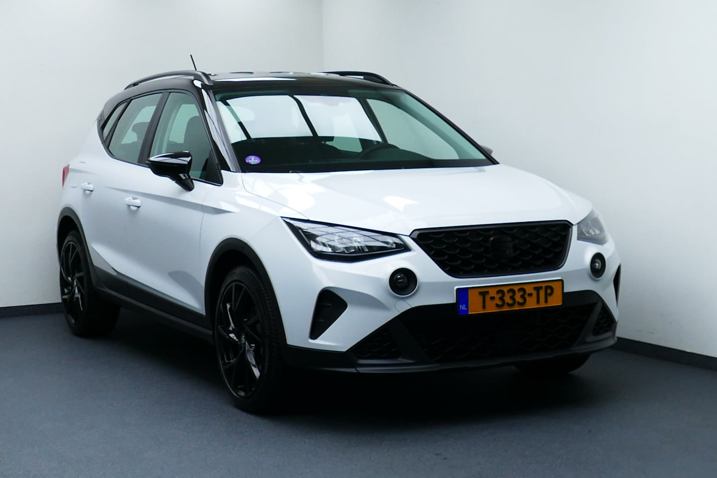 SEAT Arona - 1.0 TSI Style. BJ23 1-Eig. Bi-Tone, Carplay/Android Navi, Clima, 18"LMV, PDC, - AutoWereld.nl