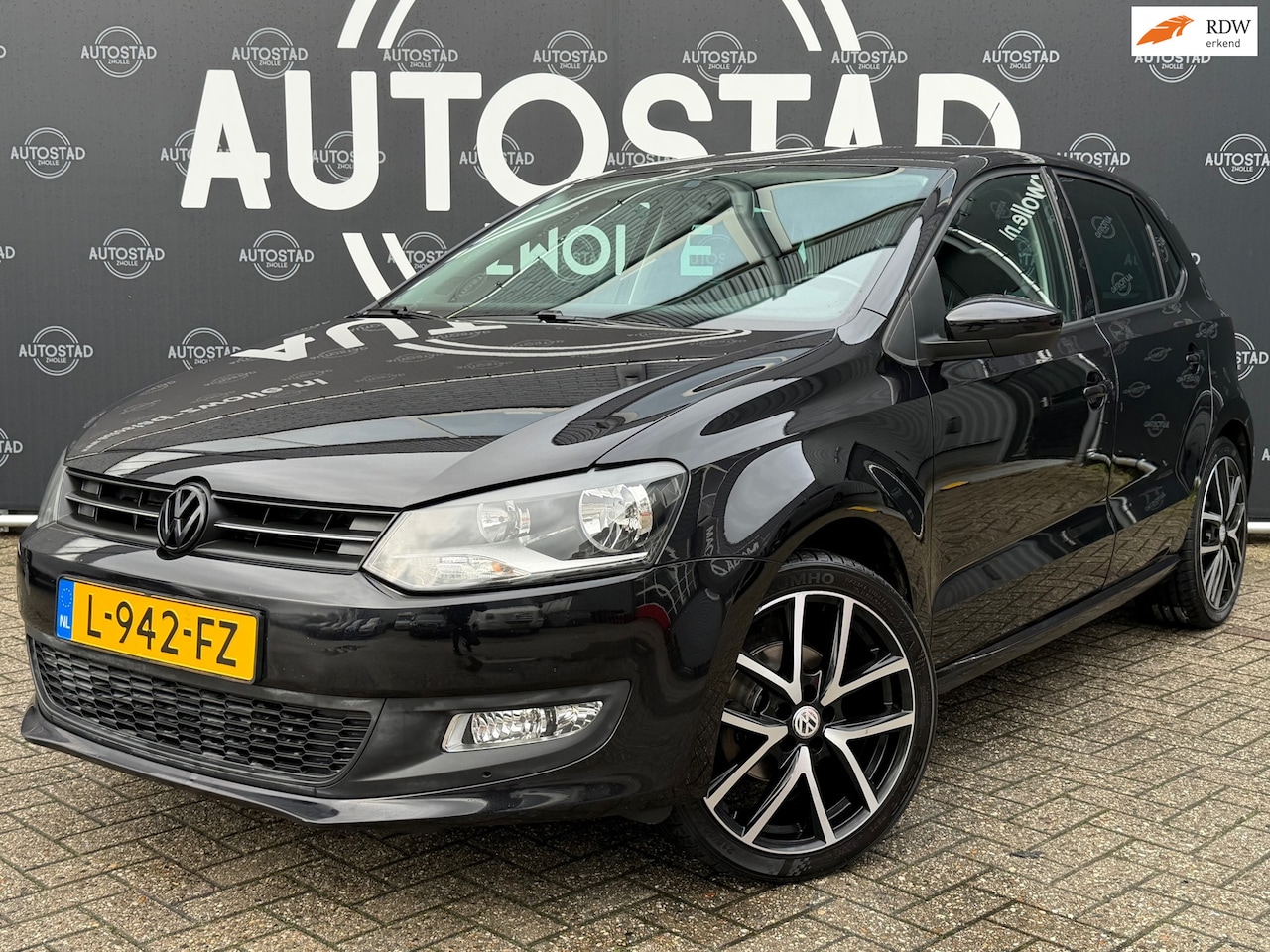 Volkswagen Polo - 1.2 TSI Stoelverwarming/Apple CarPlay/Airco/APK - AutoWereld.nl