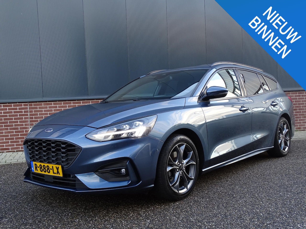 Ford Focus Wagon - 1.5 EcoBoost Titanium St Line | NAVIGATIE| B&O GELUID | STOELVERWARMING | STUURVERWARMING - AutoWereld.nl