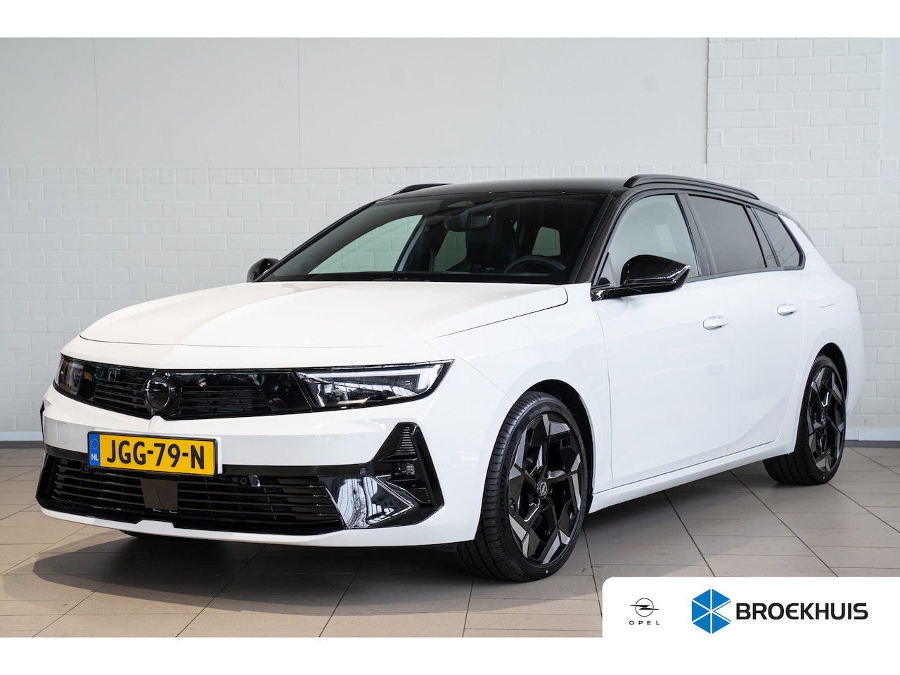 Opel Astra Sports Tourer - 1.6 Turbo Plug In Hybrid 225PK GSe | Alcantara | LED Matrix | Camera | Stoel & Stuurverwar - AutoWereld.nl