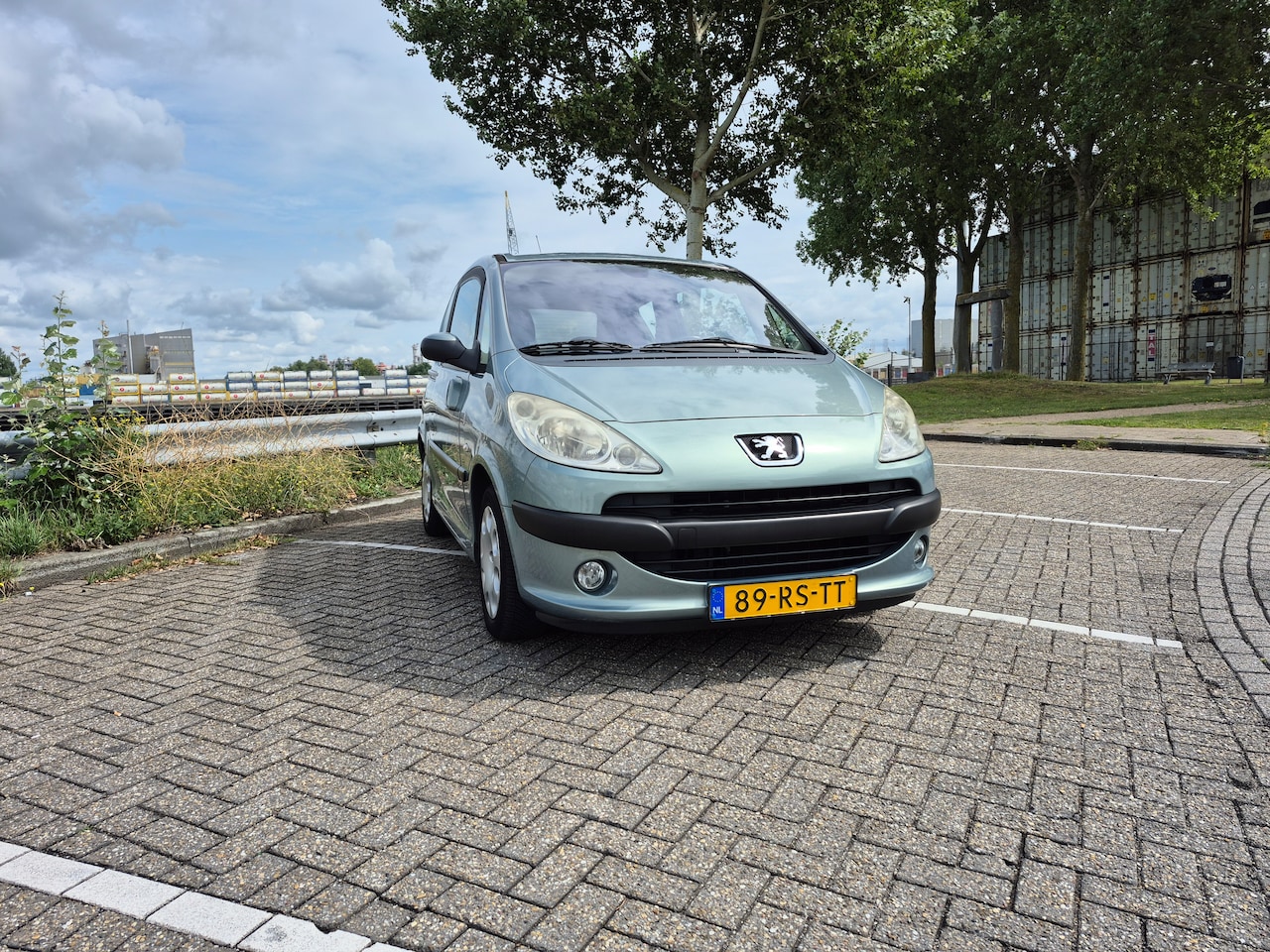 Peugeot 1007 - 1.6-16V Gentry - AutoWereld.nl