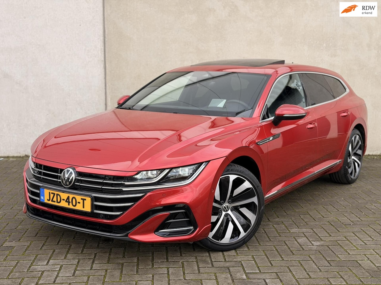 Volkswagen Arteon Shooting Brake - 1.4 TSI eHybrid R-Line Pano Leder Massage IQ 19'' HUD 360 Standkachel Shooting Brake - AutoWereld.nl
