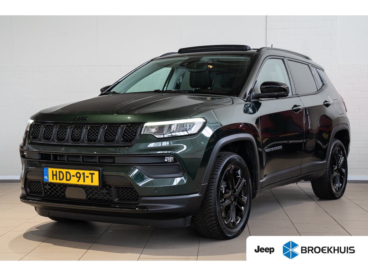 Jeep Compass - 4xe 240 Plug-in Hybrid Electric North Star | Panoramadak | Camera | Stoel & Stuurverwarmin - AutoWereld.nl
