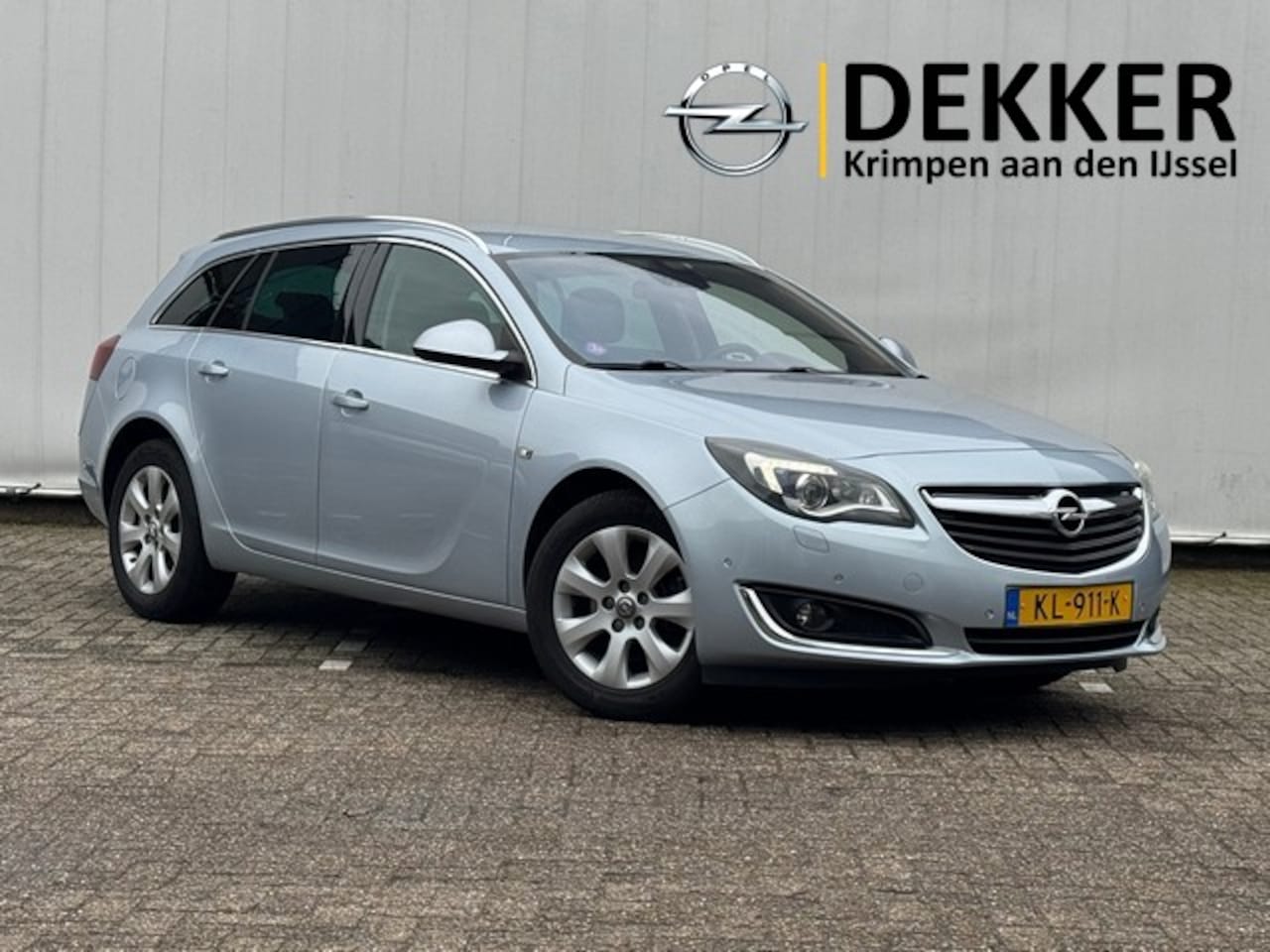 Opel Insignia Sports Tourer - 1.6 Turbo Innovation met Navigatie, Trekhaak, Elek. Achterklep, AGR stoelen - AutoWereld.nl